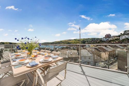 Dorset House, Salcombe, with Free Parking