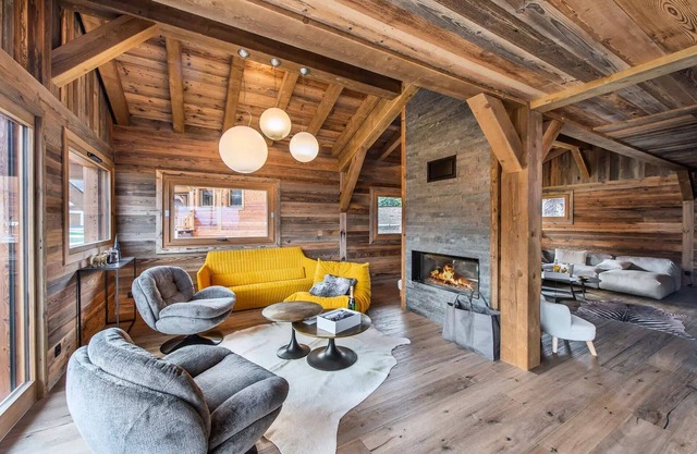 Double M Residence - Chalets for 12 People