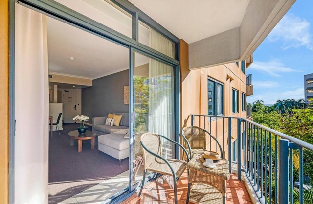 'Double Paradise' Two Separate Waterfront Resort Apartments