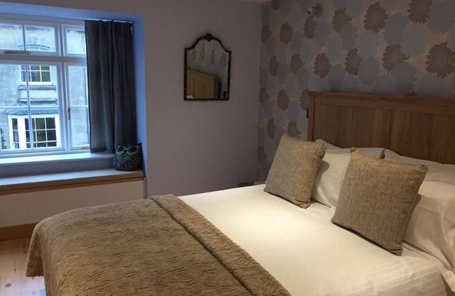 Double room-Ensuite with Bath-The Snowy Owl