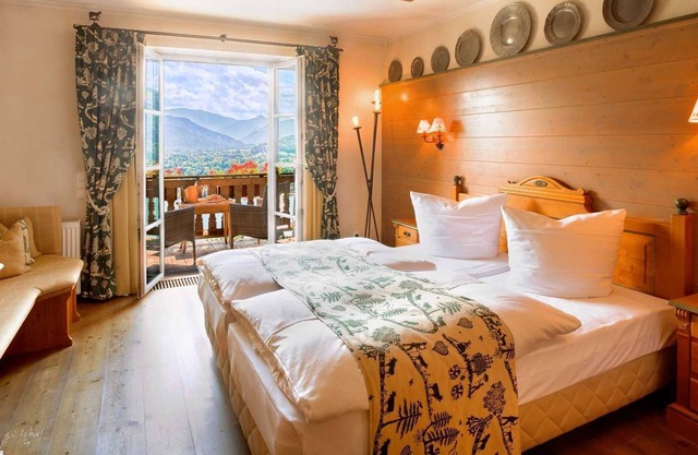 Double Room with Balcony - Hotel Leeberghof