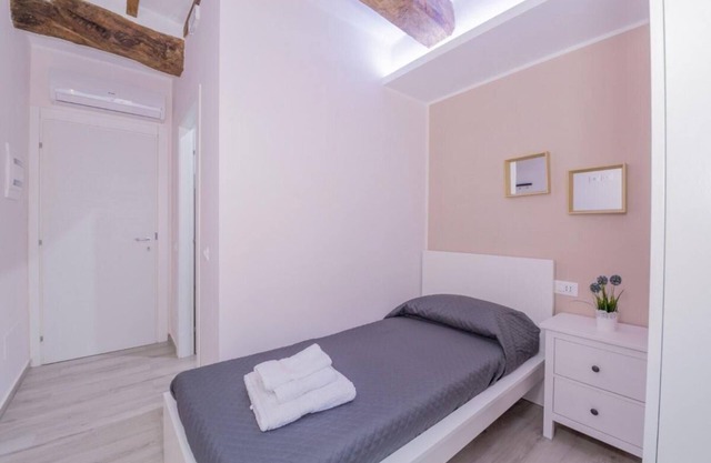 Double /Single rooms with private bathroom