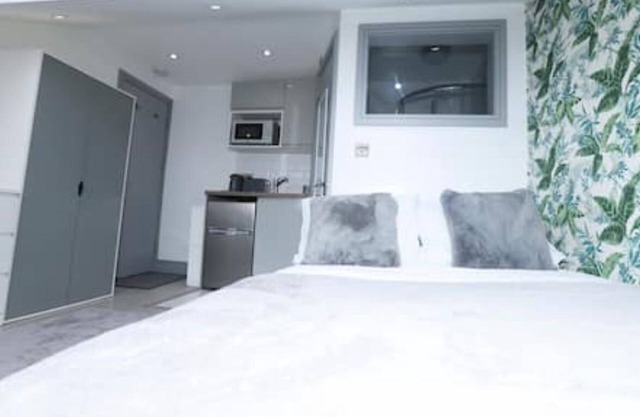 Double Studio Room with En-suite