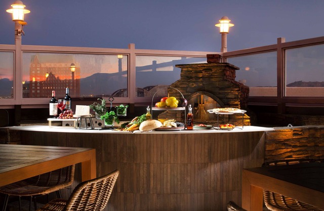 DoubleTree by Hilton El Paso Downtown