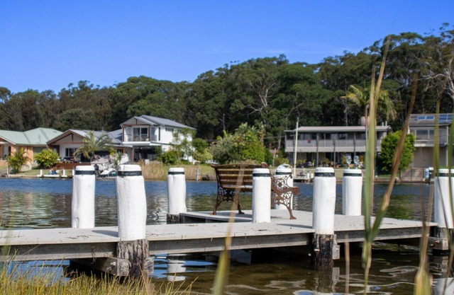 Doug's Jetty - Sheets Provided