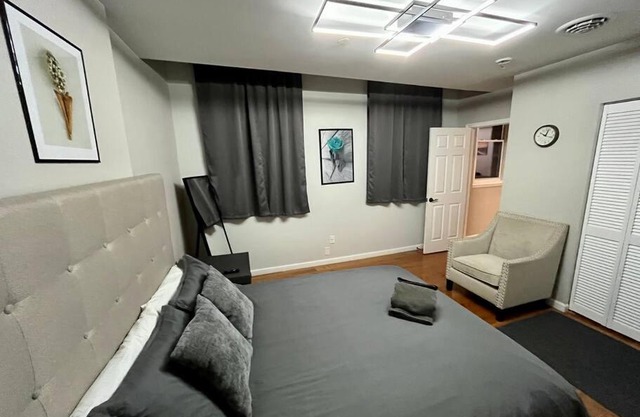 Downtown Albany 1 Bed + Workstation @ Maiden Lane