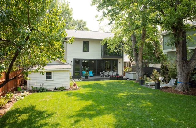 DOWNTOWN BOULDER: Modern Family Home with large, private yard, hot tub.