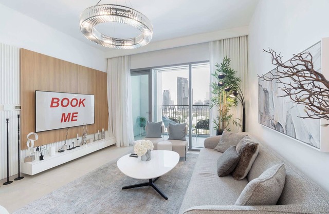 Downtown Dubai Apartment sleeps 4 near Dubai Mall!