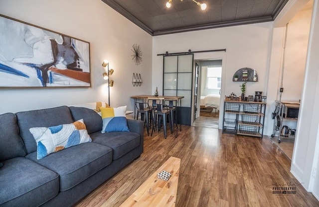 Downtown Dwelling 1612