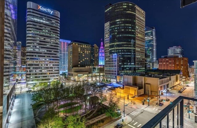 Downtown Larimer Square with amenities!