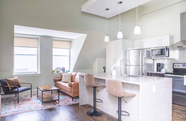 Downtown Luxury 1BR Loft