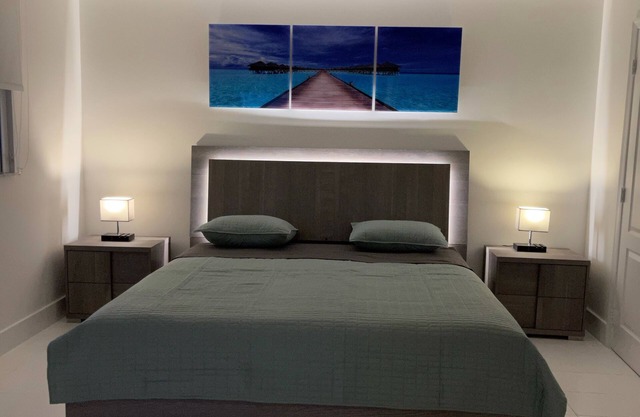 Downtown Miami Brickell Bay & Pool View 4 Bedrooms