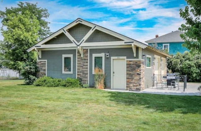 Downtown Retreat, Studio for 2