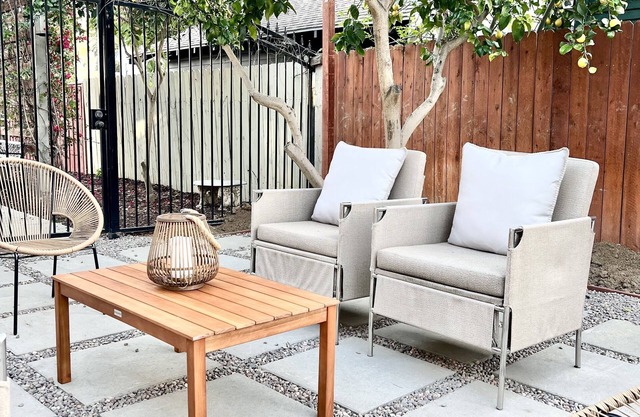 Downtown Riverside: Walking Distance