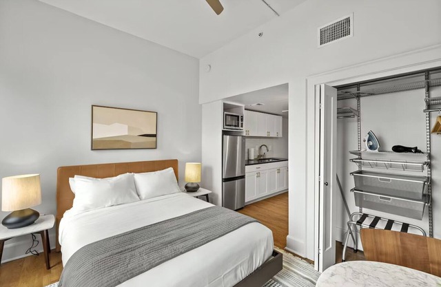 Downtown San Antonio Gem – Near Top Sights, River Walk & Local Cuisine | 3 Units
