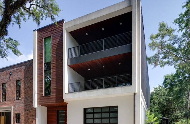 DOWNTOWN TALLAHASSEE - MODERN & SPACIOUS PENTHOUSE