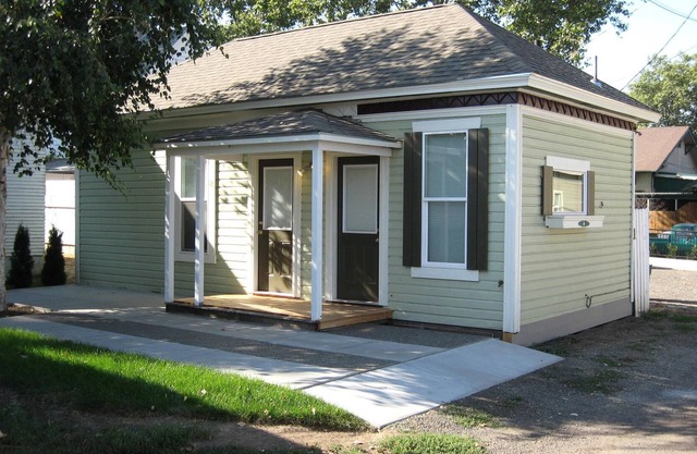 DOWNTOWN WALLA WALLA COTTAGE Long term rates available