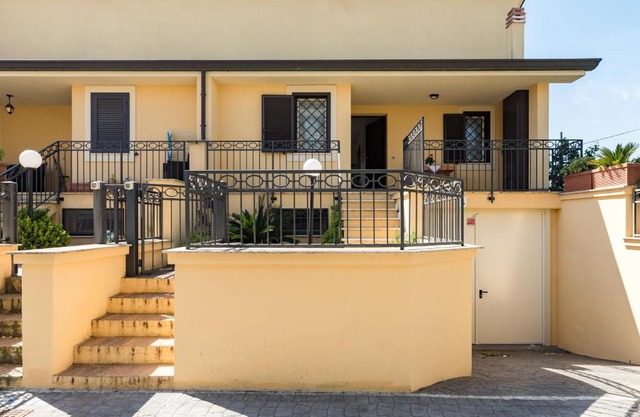DRAGONA HOUSE