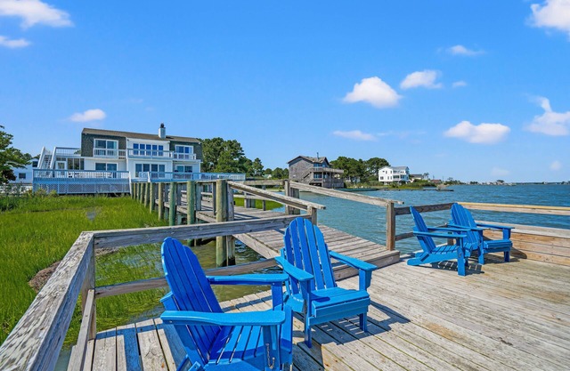 Dragonfly Point - Waterfront home w boat dock & deck!