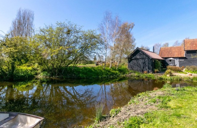 Dragonfly - Two Bedroom House, Sleeps 4