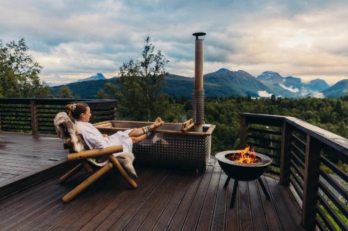 Dream Cabin Mivo X - Mountain Views and Idyllic Location at Strandafjellet