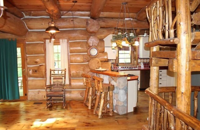 Dream Catcher Log Cabin: Your All-Season Log Cabin Retreat Awaits In The Heart of the Huron