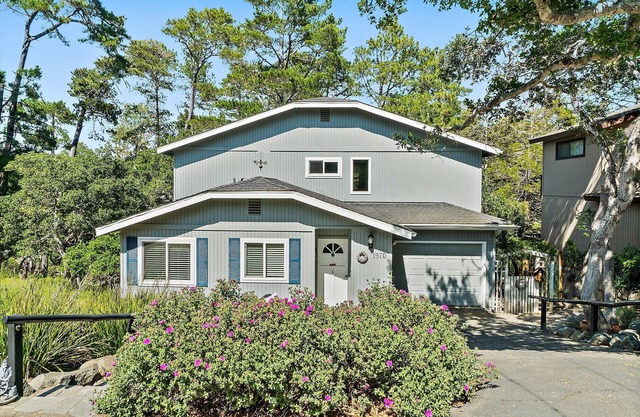 Dreydon Cottage: 2 BR, 1.5 BA House in Cambria, Sleeps 4
