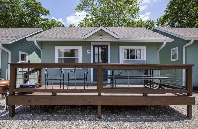 Driftwater Resort Cabin #14 with Lake Taneycomo Access & Pool!