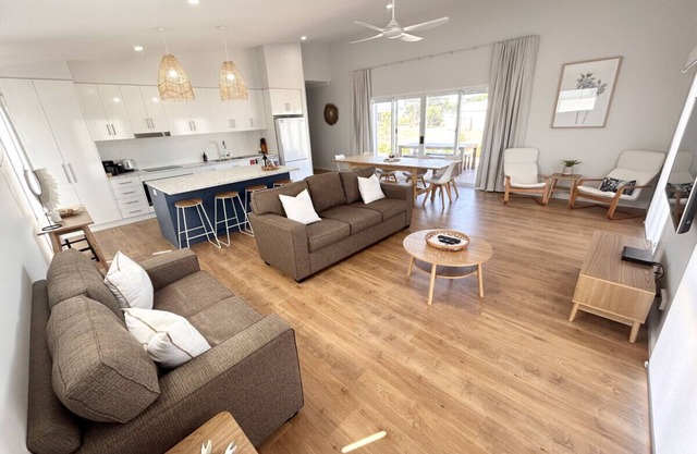 Driftwood Beach House - North Beach Wallaroo