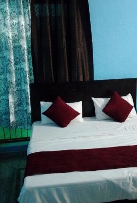 Ds Royal Inn