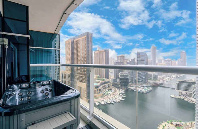 Dubai Marina & JBR, 24/7, Hot Tub, Great for Group