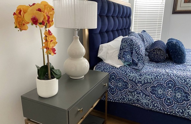 Dubuque Luxury “Hot Tub” Farmers Market