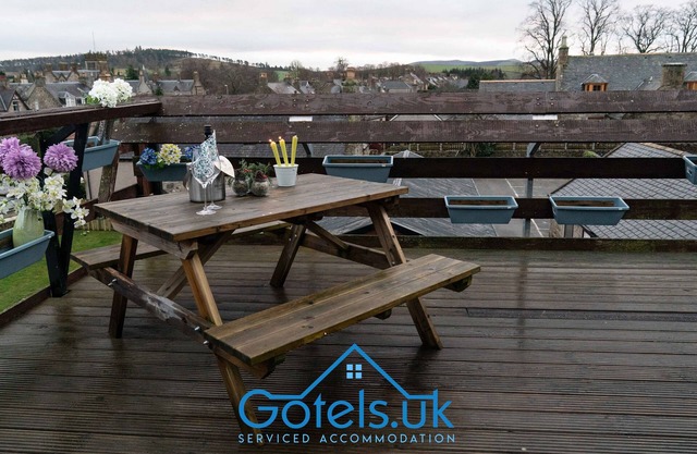 ❤️ Dunedin House, Huntly Gotels Serviced Accommodation Sleeps Upto 14 Guests ❤️