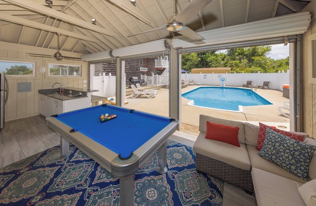 Dunescape- 7bdrm, Pool, Cabana, Hot Tub, Beach Access!