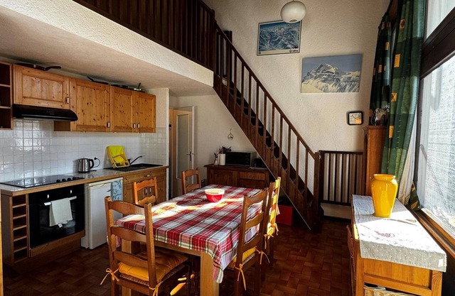 Duplex for 6 on beginner slopes with parking - Les Carroz d'Arâches