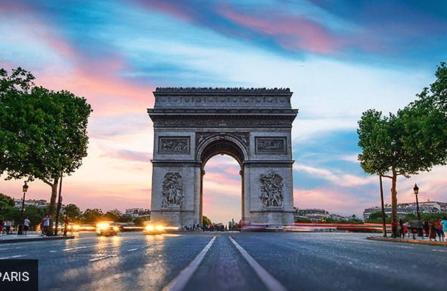 Duplex Montmartre With Aircon In Champs Elysees