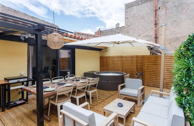 Duplex Terrace Old Port 8 people