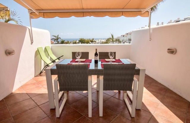 Duplex with beautiful sea views in a luxury complex!