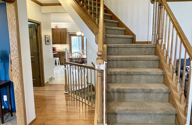 EAA Home - Quiet & Convenient - 2.7mi to EAA w/wooded backyard