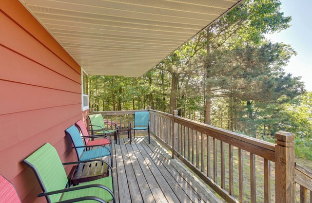 Eagle River Apartment w/Private Dock & Fire Pit!