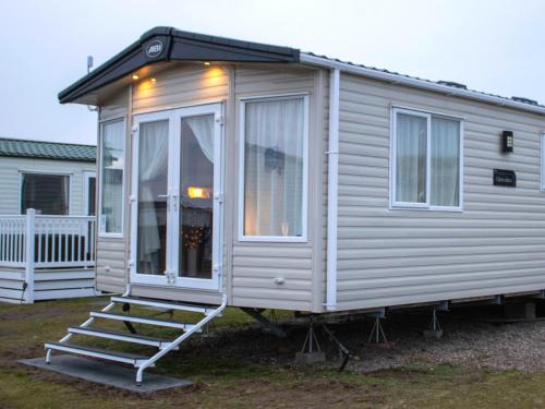Eagle's Den Caravan