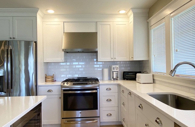 EAGLE'S VIEW LUXURY W/OCEAN VIEWS ACCESS OVERLOOKING SOUTHWEST HARBOR