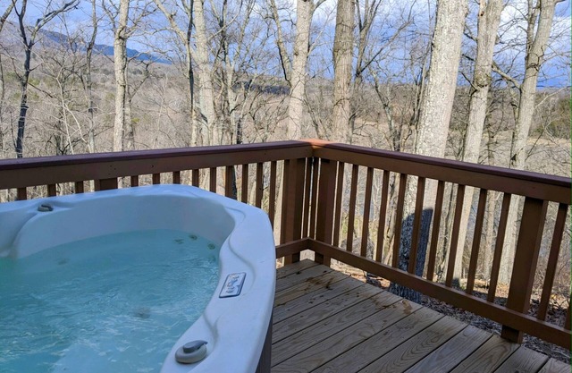 Eaglet Cabin near the Shenandoah River