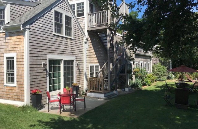 East End Condo w/Beach Access!