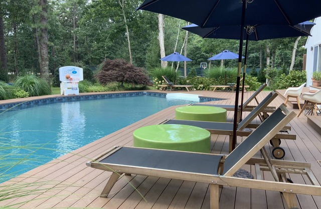 East Hampton Oasis - Pool, Tennis, Pickleball & Basketball