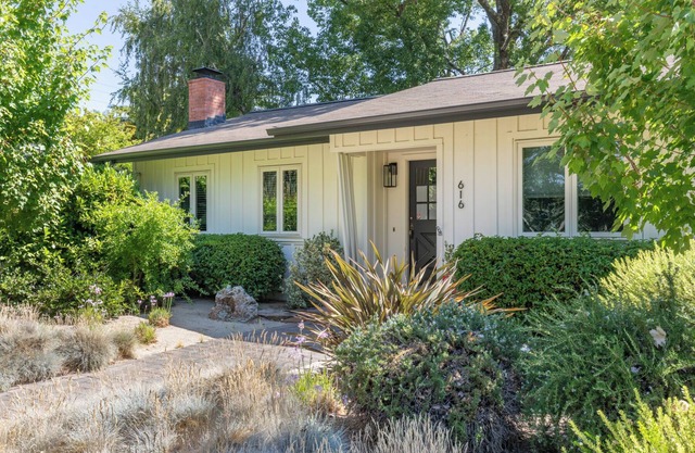 East Side Oasis *30+ Day Rental*
