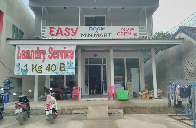 Easy Rooms and Minimart
