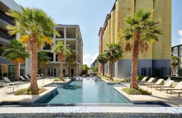 Eclectic Staycation|Near Downtown|Alamo|Pearl
