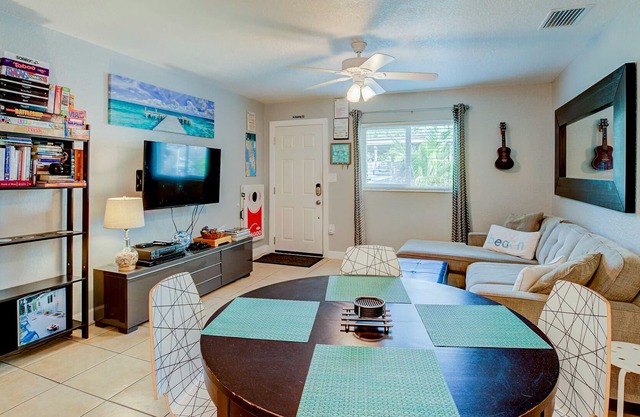 Eco-Friendly☀︎Modern Tropical Oasis (B)☀︎near Beach & Historic Downtowns