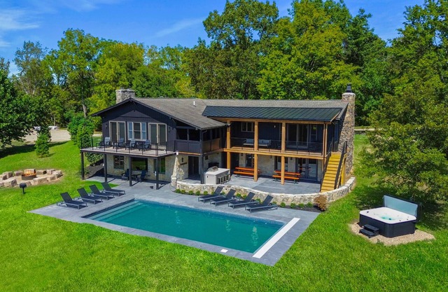 Eden Acres | Pool | Pool Table | Private Estate